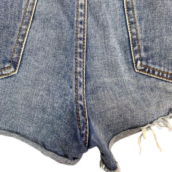 Free People Women's Blue Raw Hem Cut Offs High Rise Button Fly Jean Shorts sz 28 - Picture 14 of 16